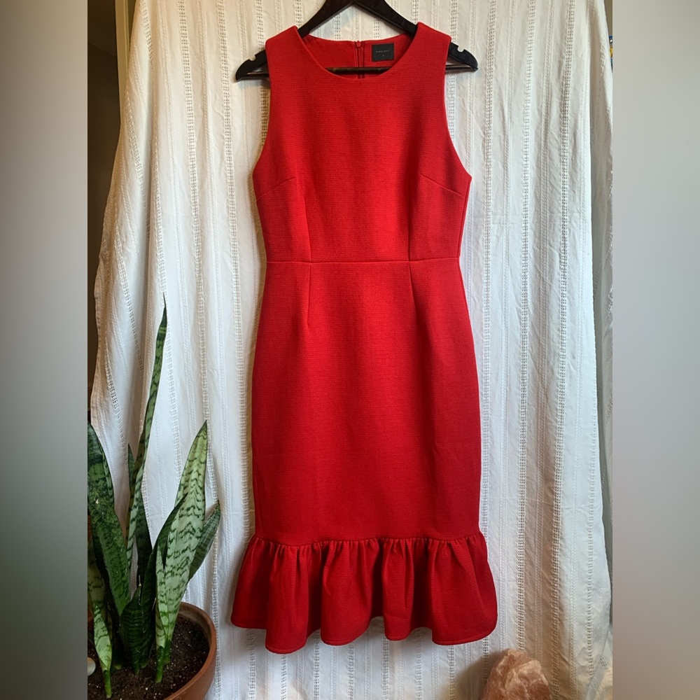 Pure Navy. Trumpet Dress Red. Size 6. Excellent Used Condition